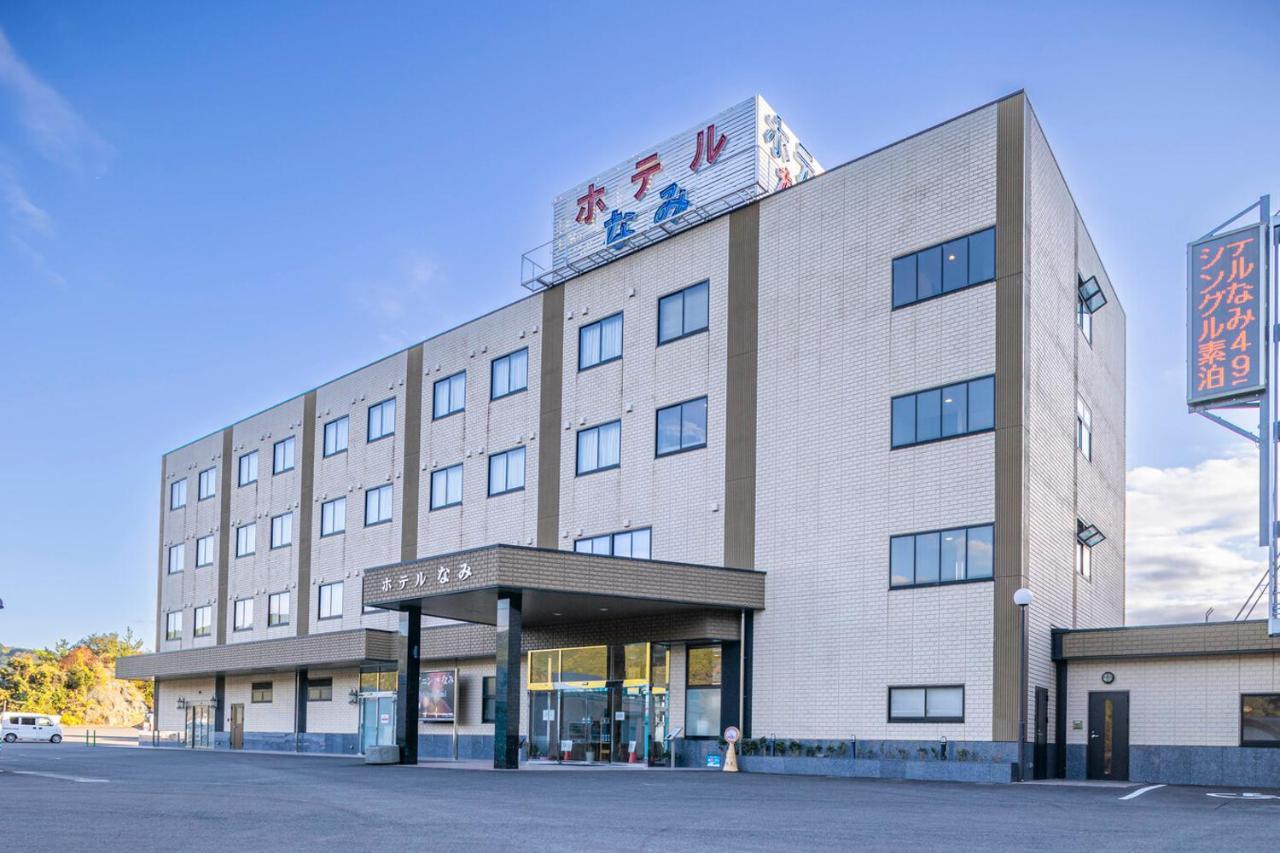 Hotel Nami كومانو المظهر الخارجي الصورة