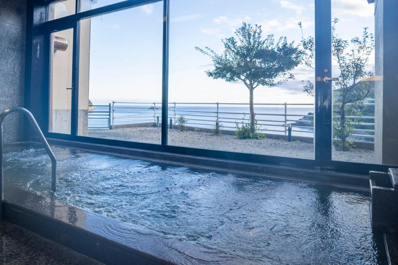 Hotel Nami كومانو المظهر الخارجي الصورة